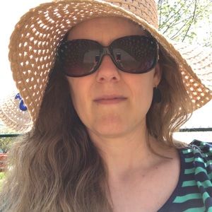 Meet your Posher, Angela